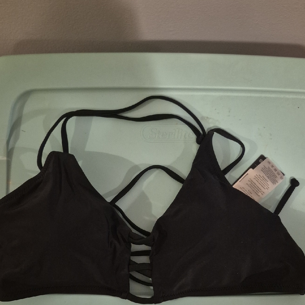 RELLECIGA Black Strappy Bikini Top